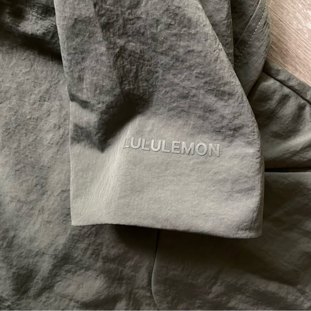 Lululemon Lightweight Collared A-Line Coat Jacket in Grey Sage (green grey) - Picture 9 of 11
